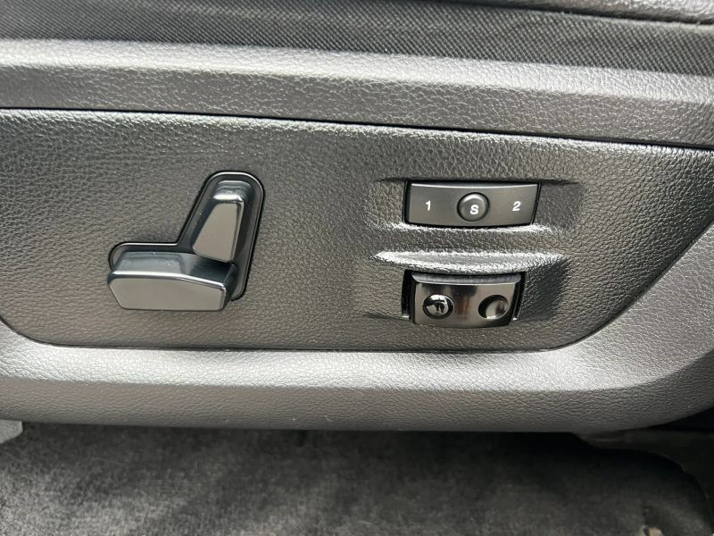 Used 2017 RAM 3500 Laramie w/ Snow Chief Group AWD/4WD image 23