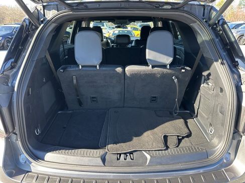 Used 2025 Ford Explorer ST-Line w/ ST-Line Street Pack image 29