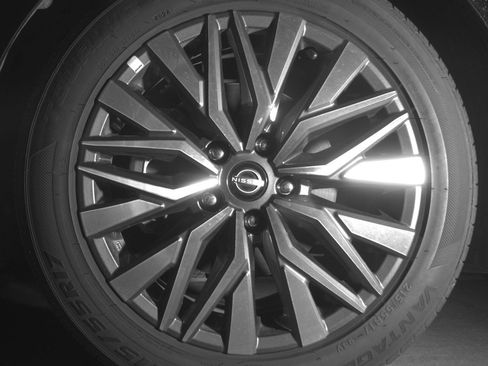 Used 2025 Nissan Altima 2.5 SV image 12