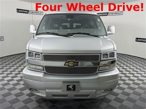 New 2024 Chevrolet Express 2500 Extended image 9