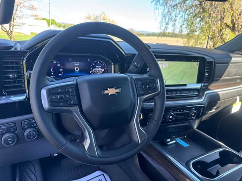 Used 2025 Chevrolet Silverado 3500 LT w/ All Star Edition AWD/4WD image 13