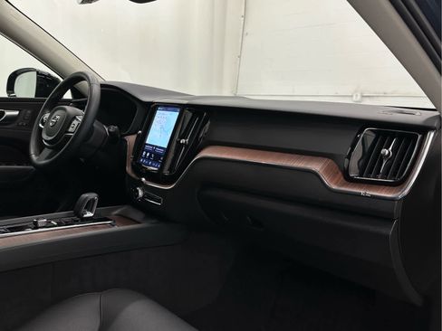 Used 2024 Volvo XC60 B5 Plus w/ Protection Package Premier AWD/4WD image 17