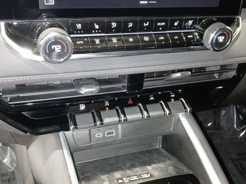 Certified 2023 Chevrolet Colorado Z71 w/ Z71 Convenience Package 2 image 20