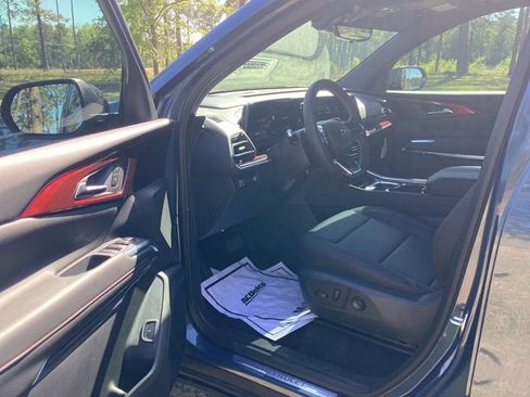 New 2026 Chevrolet Traverse Z71 w/ Driver Confidence Package image 9