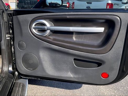 Used 2005 Chevrolet SSR w/ Preferred Equipment Group image 26