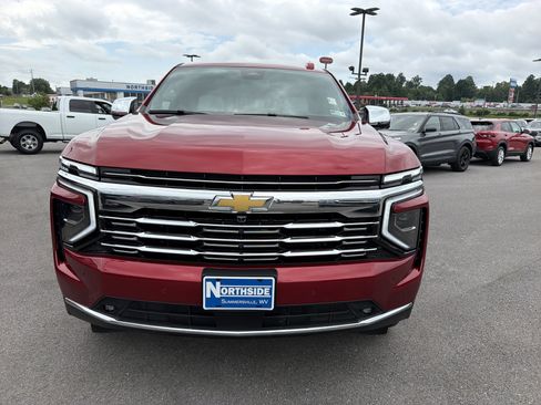 Used 2025 Chevrolet Tahoe Premier AWD/4WD image 2