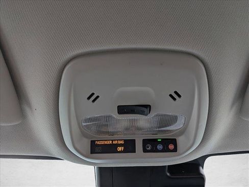 Used 2025 Chevrolet Trax LS w/ LS Convenience Package FWD image 16