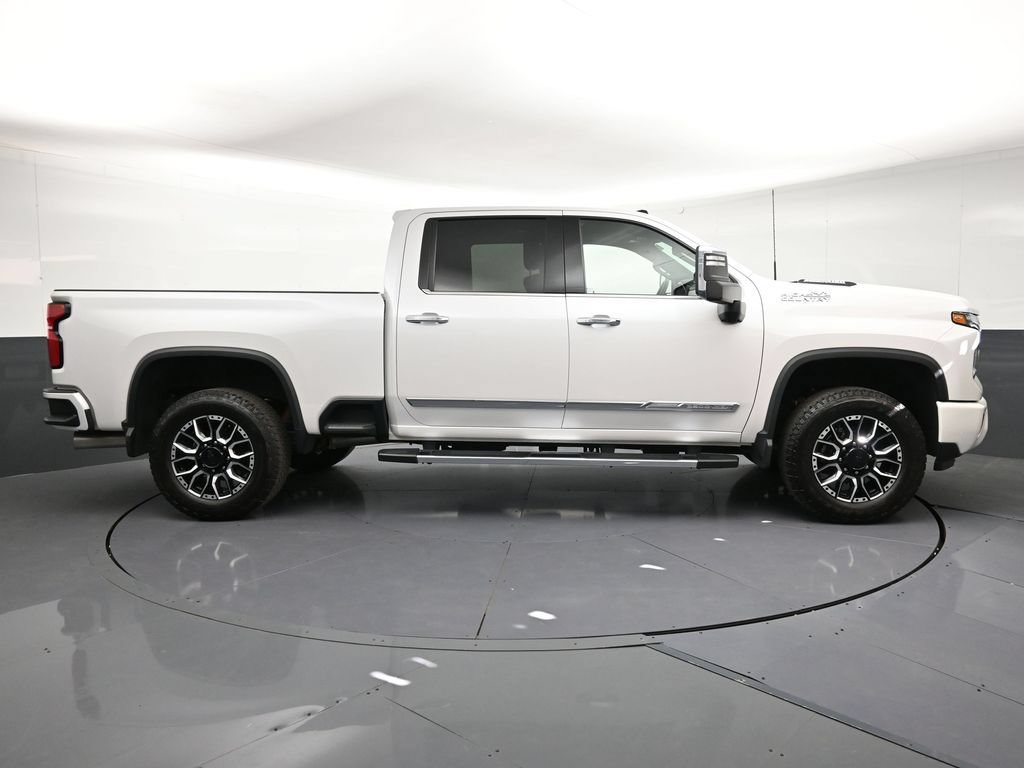 Certified 2025 Chevrolet Silverado 3500 High Country AWD/4WD image 6