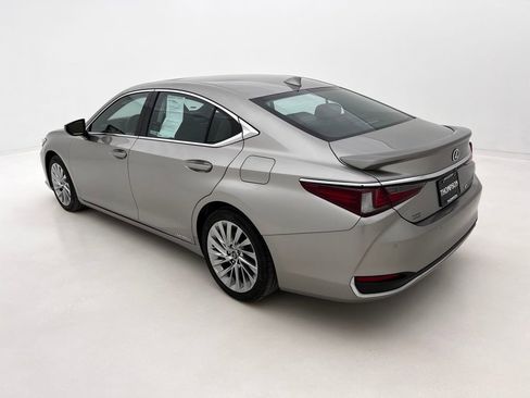 Used 2021 Lexus ES 300h w/ Luxury Package image 9