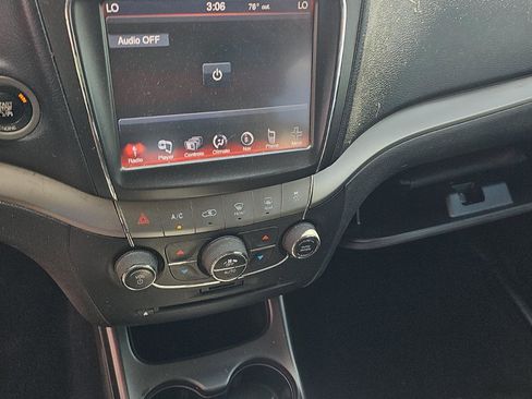 Used 2015 Dodge Journey Crossroad w/ Flexible Seating Group image 11