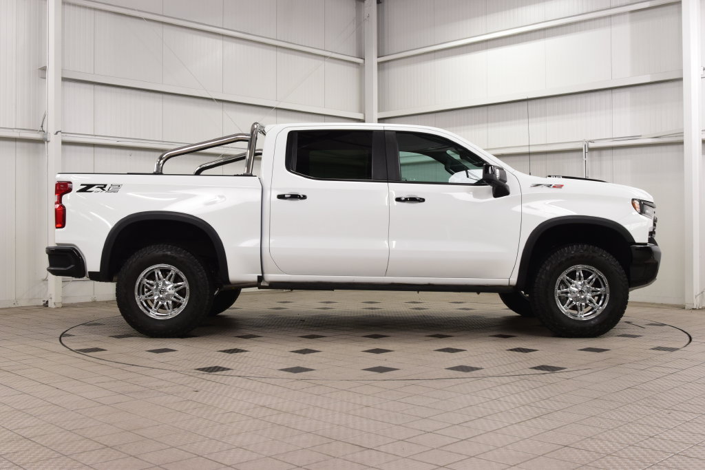 Used 2023 Chevrolet Silverado 1500 ZR2 w/ Technology Package AWD/4WD image 9