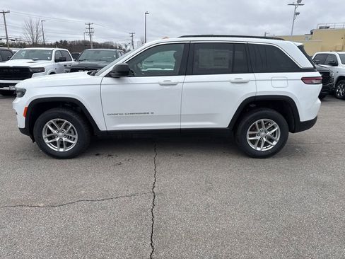 New 2026 Jeep Grand Cherokee Laredo AWD/4WD image 2