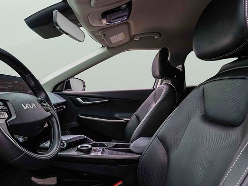 Certified 2024 Kia EV6 Wind w/ Wind Technology Package AWD/4WD image 9