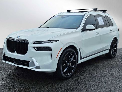 Used 2024 BMW X7 xDrive40i w/ Executive Package image 7