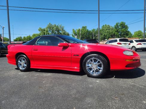 Used 2001 Chevrolet Camaro Z28 w/ Preferred Equipment Group 2 image 6