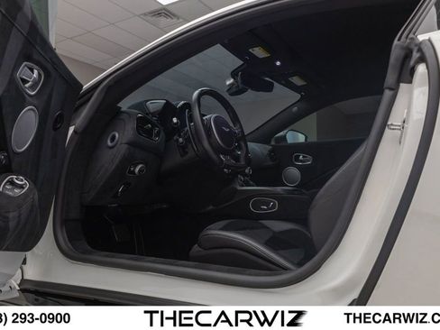 Used 2019 Aston Martin V8 Vantage Coupe RWD image 34