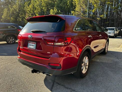 Used 2020 Kia Sorento LX image 7