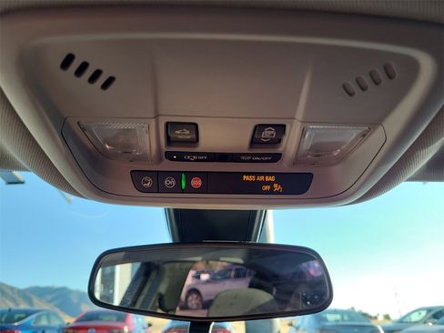 Used 2022 Chevrolet Malibu LT image 31