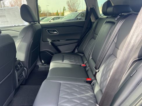 New 2026 Nissan Rogue Platinum image 23