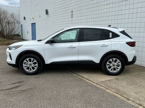 New 2026 Ford Escape Active w/ Cold Weather Package AWD/4WD image 2