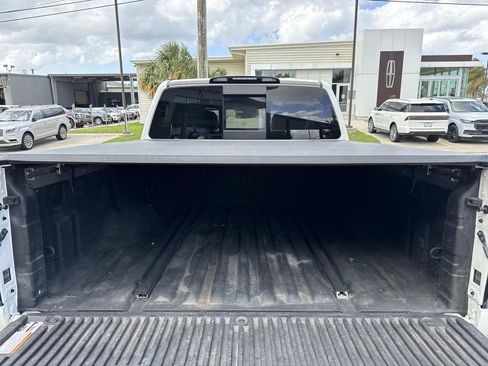 Used 2021 Nissan Titan PRO-4X w/ Pro-4x Convenience Package AWD/4WD image 12