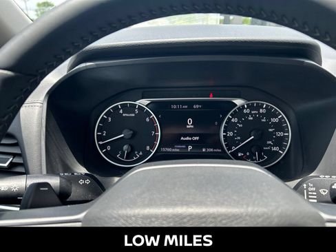 Certified 2025 Nissan Rogue SV FWD image 16