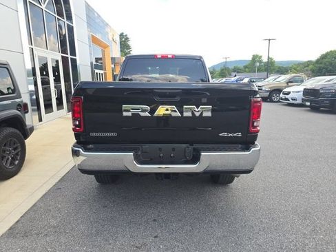 Used 2026 RAM 2500 Big Horn AWD/4WD image 6
