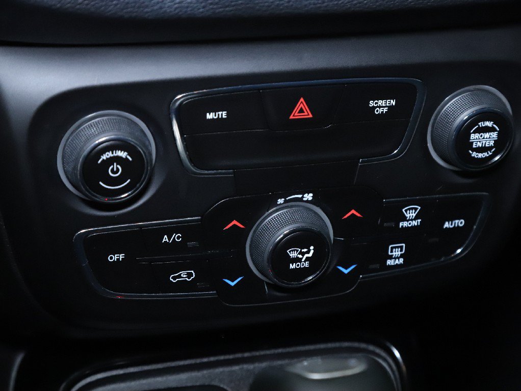 Used 2019 Jeep Compass Latitude AWD/4WD image 26