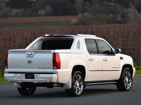 Used 2007 Cadillac Escalade EXT w/ Climate Package image 17