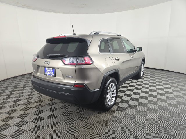 Used 2019 Jeep Cherokee Latitude w/ Popular Appearance Group AWD/4WD image 4
