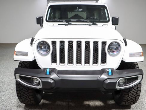 Used 2023 Jeep Wrangler Unlimited Sahara w/ Cold Weather Group AWD/4WD image 5