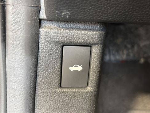 Used 2024 Honda Accord EX image 29