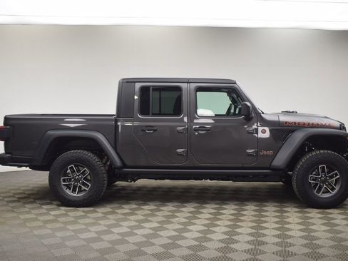 New 2026 Jeep Gladiator Mojave w/ Steel Bumper Group image 4