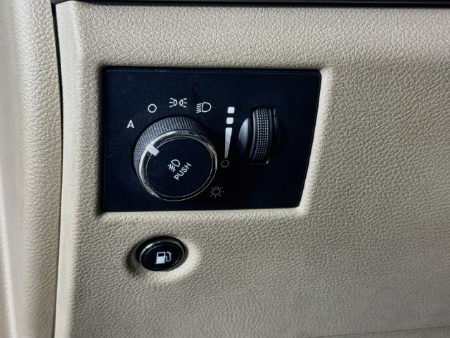 Used 2017 Jeep Grand Cherokee Laredo w/ Quick Order Package 2BE RWD image 13