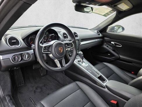 Used 2022 Porsche 718 Cayman image 13