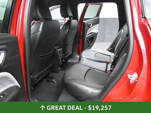 Used 2024 Jeep Compass Latitude image 27