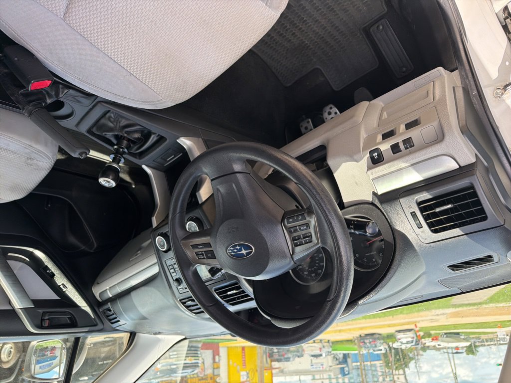 Used 2014 Subaru Forester 2.5i AWD/4WD image 8