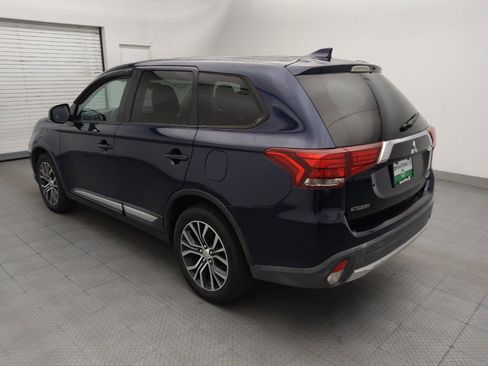 Used 2017 Mitsubishi Outlander ES AWD/4WD image 5