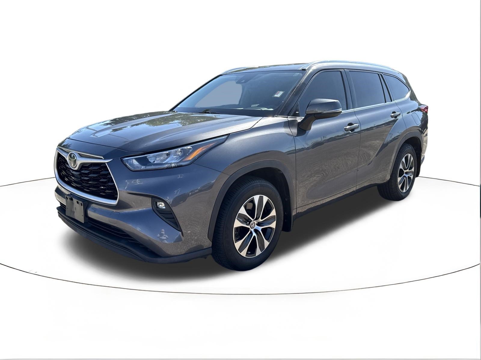 Used 2020 Toyota Highlander XLE FWD image 7