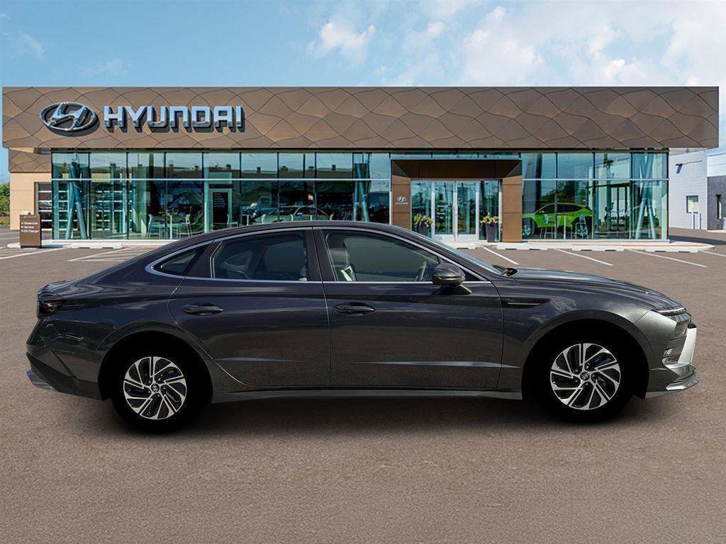 New 2026 Hyundai Sonata Blue FWD image 9
