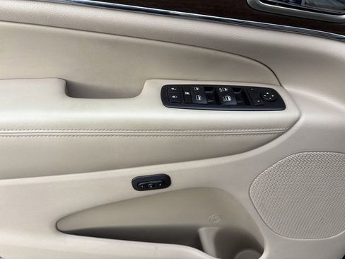 Used 2015 Jeep Grand Cherokee Limited image 9