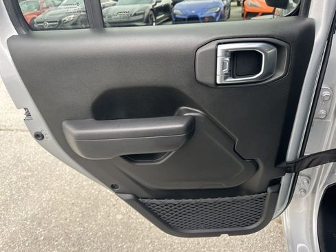 Used 2024 Jeep Wrangler Sport S image 24