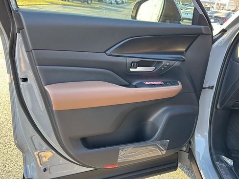 New 2026 Toyota Grand Highlander MAX Platinum image 14