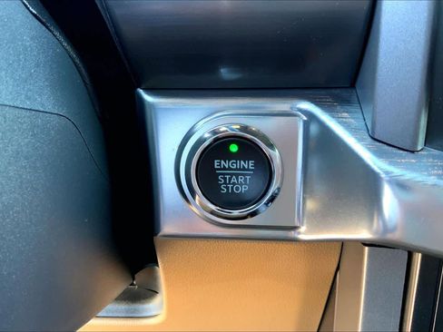 Used 2022 Ford F150 Lariat AWD/4WD image 30