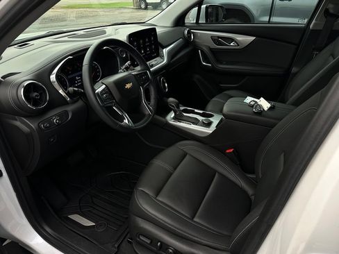 Used 2024 Chevrolet Blazer LT FWD image 11