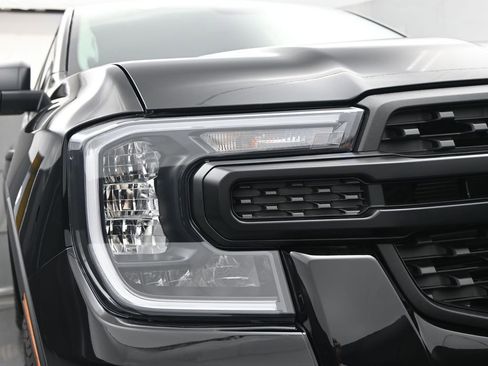 New 2025 Ford Ranger XL image 13