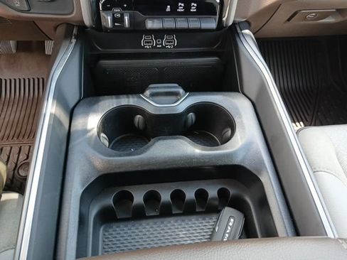 Used 2025 RAM 1500 Laramie AWD/4WD image 43