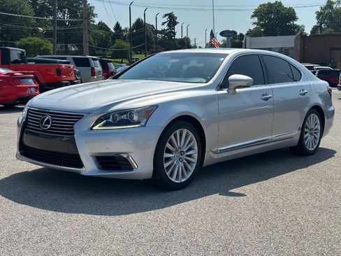 Used 2014 Lexus LS 460 w/ Comfort Package RWD image 8