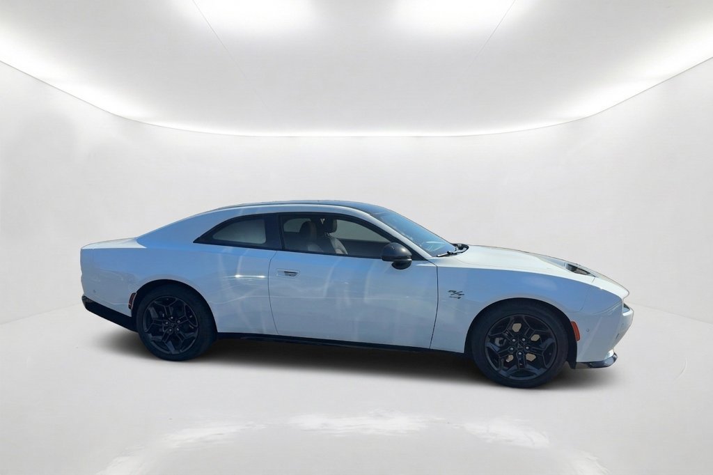 Used 2025 Dodge Charger Daytona R/T w/ Sun & Sound Package AWD/4WD image 4