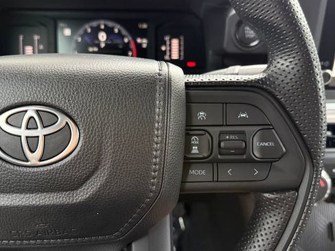 Used 2026 Toyota Tacoma SR5 AWD/4WD image 31